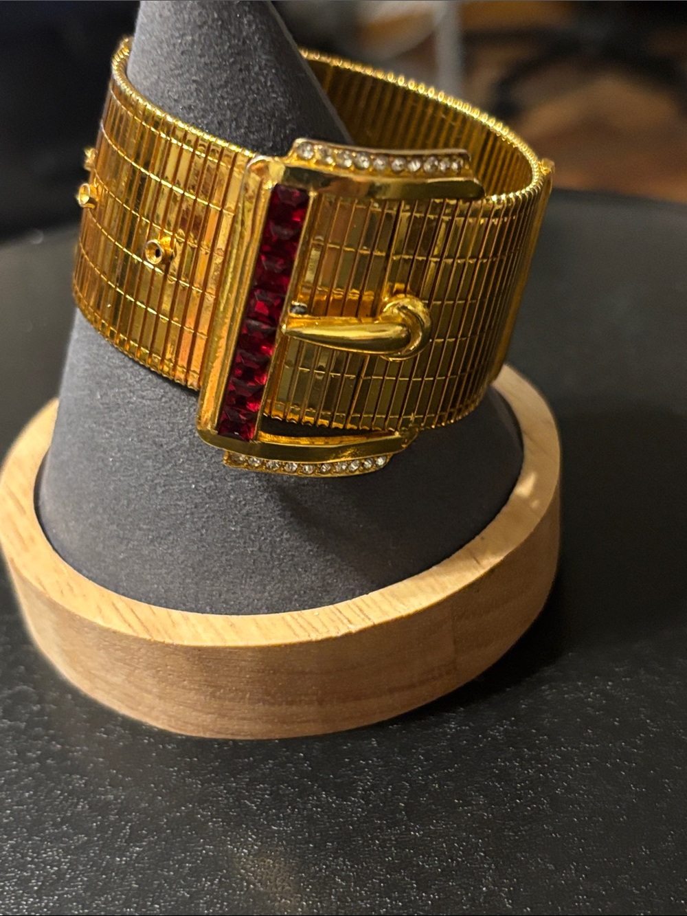 Retro Style Buckle Bracelet Gold-tone READ Missing 4 Stones Glamour Movie Star